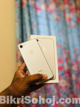 iPhone 7